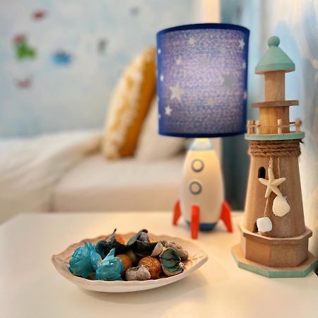 Cozy Fairytal Garden Apartment, Family Friendly, Free Parking, 15 Min To Airport Athen Exterior foto